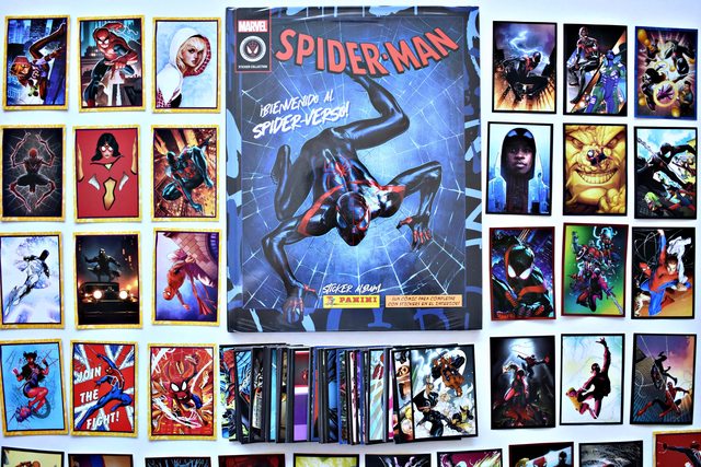 Spider-Man [Tapa Dura] ¡Bienvenido al Spider-Verso! [Hombre-Araña]: Álbum Completo A Pegar foto 1